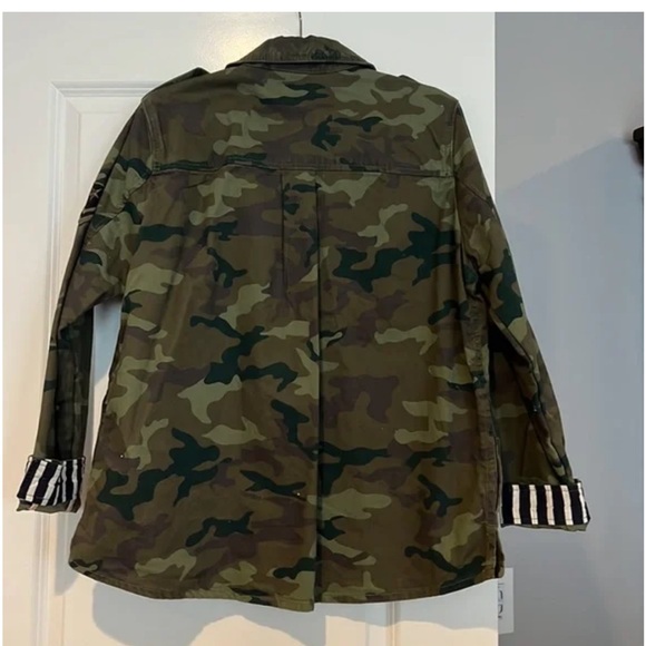 Women’s Gap Camo Jacket - Picture 3 of 5